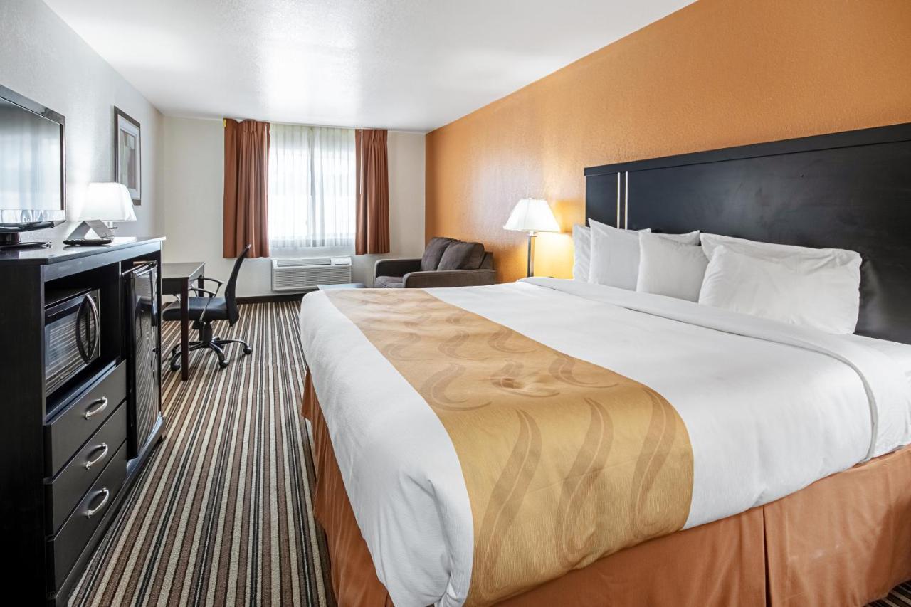 Quality Inn Dodge City Eksteriør bilde